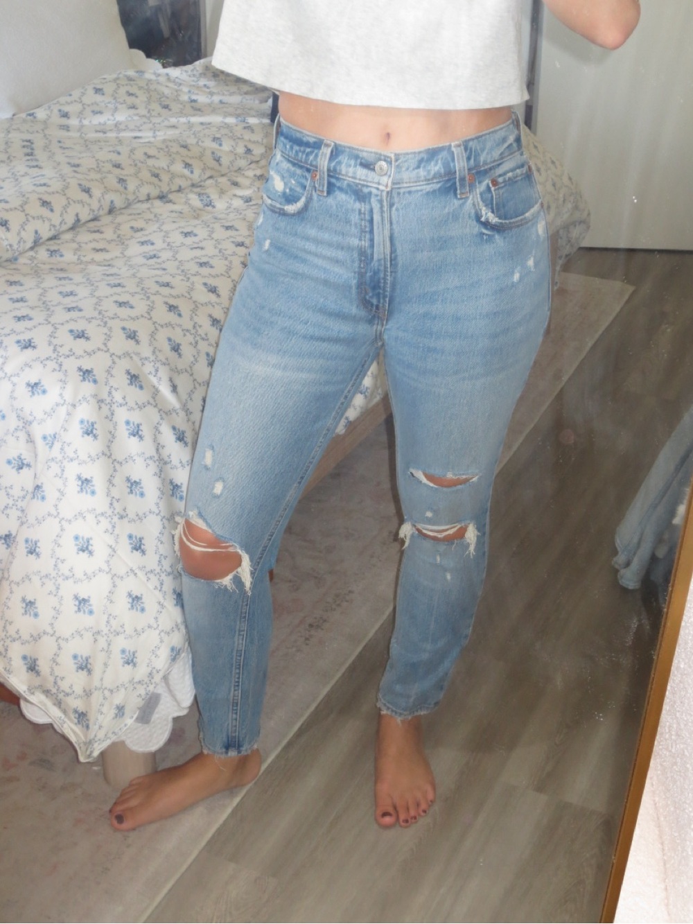 Abercrombie & Fitch The Skinny High-Rise Light Blue Distressed Women’s Jeans